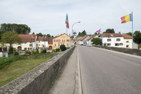 Saint-Valère depuis le pont. © Région Bourgogne-Franche-Comté, Inventaire du patrimoine