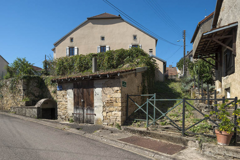 La fontaine, Grande rue. © Région Bourgogne-Franche-Comté, Inventaire du patrimoine