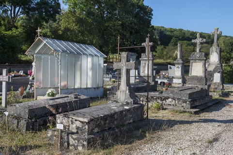 Le cimetière et ses tombes. © Région Bourgogne-Franche-Comté, Inventaire du patrimoine