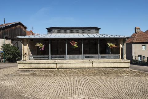 La façade antérieure de l'édifice. © Région Bourgogne-Franche-Comté, Inventaire du patrimoine