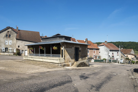Vue depuis le haut de la rue du Vaux. © Région Bourgogne-Franche-Comté, Inventaire du patrimoine