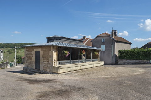 Le lavoir, rue du Vaux. © Région Bourgogne-Franche-Comté, Inventaire du patrimoine