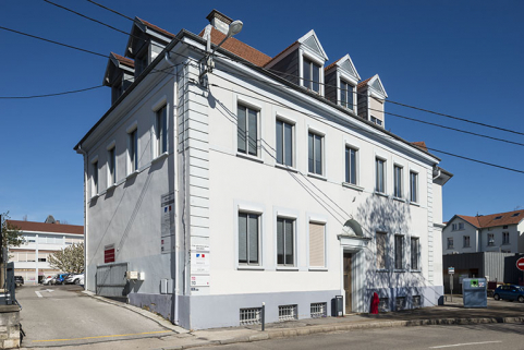 Bâtiment des bureaux, vu de trois quarts gauche. © Région Bourgogne-Franche-Comté, Inventaire du patrimoine