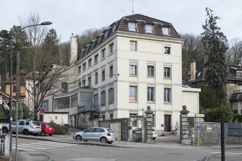 Vue d'ensemble, depuis le nord-ouest. © Région Bourgogne-Franche-Comté, Inventaire du patrimoine Vue d'ensemble, depuis le nord-ouest. © Région Bourgogne-Franche-Comté, Inventaire du patrimoine