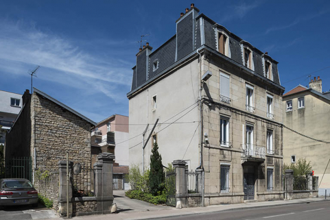 Vue de trois quarts gauche. © Région Bourgogne-Franche-Comté, Inventaire du patrimoine Vue de trois quarts gauche. © Région Bourgogne-Franche-Comté, Inventaire du patrimoine