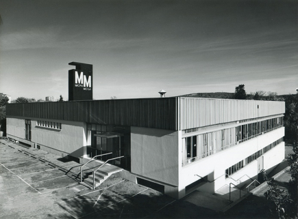 Vue de trois quarts de l'usine B (n°12 rue du Tunnel), photogr., s.d. [vers 1970]. © Région Bourgogne-Franche-Comté, Inventaire du patrimoine