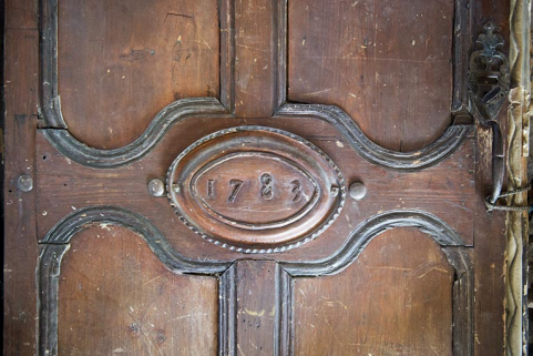 Date 1783 sculptée sur une porte. © Région Bourgogne-Franche-Comté, Inventaire du patrimoine