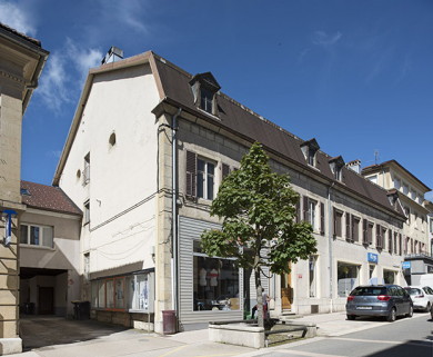 Façade antérieure, de trois quarts gauche. © Région Bourgogne-Franche-Comté, Inventaire du patrimoine