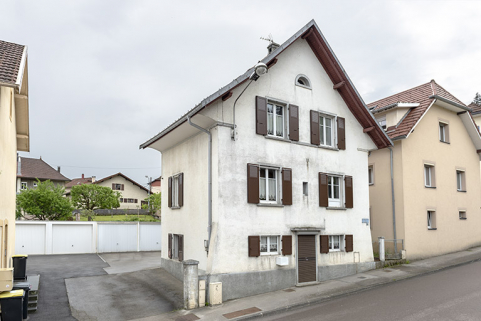 Façade antérieure, de trois quarts gauche. © Région Bourgogne-Franche-Comté, Inventaire du patrimoine