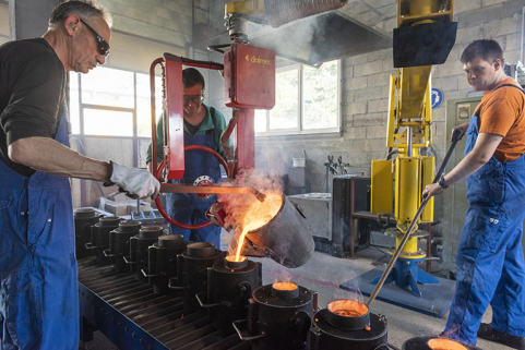 Fonderie de cloches Jean Obertino, aux Fins. © Région Bourgogne-Franche-Comté, Inventaire du patrimoine Fonderie de cloches Jean Obertino, aux Fins. © Région Bourgogne-Franche-Comté, Inventaire du patrimoine