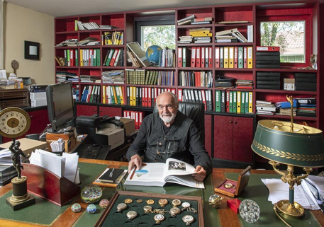 Yves Droz, personne ressource sur l'horlogerie à Villers-le-Lac et Morteau. © Région Bourgogne-Franche-Comté, Inventaire du patrimoine Yves Droz, personne ressource sur l'horlogerie à Villers-le-Lac et Morteau. © Région Bourgogne-Franche-Comté, Inventaire du patrimoine