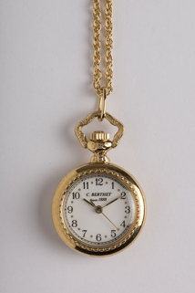 Montre pendentif, côté cadran. © Région Bourgogne-Franche-Comté, Inventaire du patrimoine