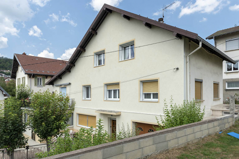 Maison, vue de trois quarts droite. © Région Bourgogne-Franche-Comté, Inventaire du patrimoine