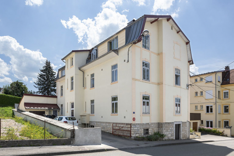 Façades postérieure et latérale gauche. © Région Bourgogne-Franche-Comté, Inventaire du patrimoine