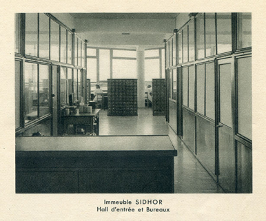 [Hall d'entrée et bureaux], 1950. © Région Bourgogne-Franche-Comté, Inventaire du patrimoine