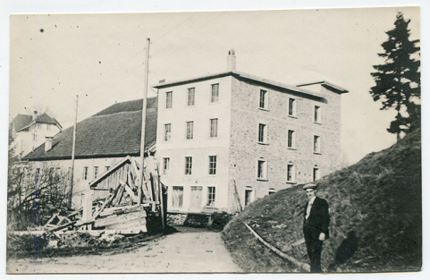 [Le moulin vu du sud], décennie 1930 ou 1940. © Région Bourgogne-Franche-Comté, Inventaire du patrimoine
