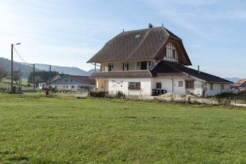 Façades postérieure et latérale droite. © Région Bourgogne-Franche-Comté, Inventaire du patrimoine