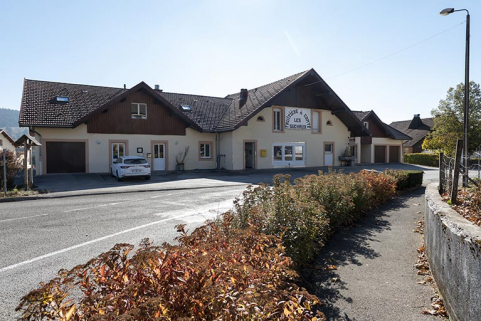 Façade antérieure, de trois quarts gauche. © Région Bourgogne-Franche-Comté, Inventaire du patrimoine
