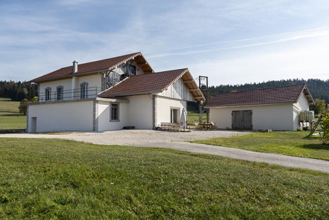 Fromagerie : façades postérieure et latérale gauche (avec le garage à droite). © Région Bourgogne-Franche-Comté, Inventaire du patrimoine