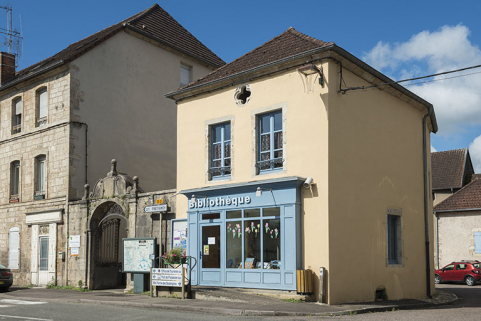 Élévation sur la rue Armand Paulmard, vue de trois-quarts. © Région Bourgogne-Franche-Comté, Inventaire du patrimoine Élévation sur la rue Armand Paulmard, vue de trois-quarts. © Région Bourgogne-Franche-Comté, Inventaire du patrimoine