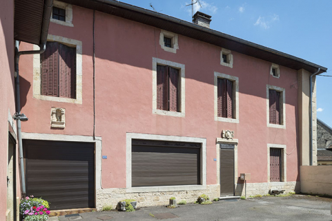 Élévation sur la cour. © Région Bourgogne-Franche-Comté, Inventaire du patrimoine Élévation sur la cour. © Région Bourgogne-Franche-Comté, Inventaire du patrimoine