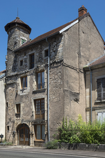 Élévation sur la rue Armand Paulmard, vue de trois-quarts. © Région Bourgogne-Franche-Comté, Inventaire du patrimoine Élévation sur la rue Armand Paulmard, vue de trois-quarts. © Région Bourgogne-Franche-Comté, Inventaire du patrimoine