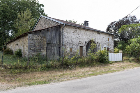 Vue de trois-quart de la maison située 3 rue Principale. © Région Bourgogne-Franche-Comté, Inventaire du patrimoine