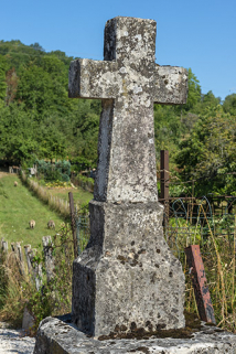 Croix faîtière d'une ancienne chapelle (?), rue du Plançon. © Région Bourgogne-Franche-Comté, Inventaire du patrimoine Croix faîtière d'une ancienne chapelle (?), rue du Plançon. © Région Bourgogne-Franche-Comté, Inventaire du patrimoine