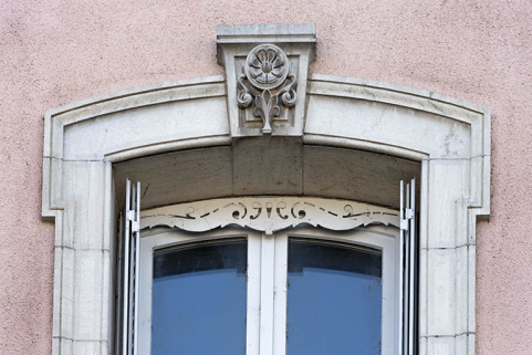 Détail d'une clé de voûte, façade antérieure. © Région Bourgogne-Franche-Comté, Inventaire du patrimoine Détail d'une clé de voûte, façade antérieure. © Région Bourgogne-Franche-Comté, Inventaire du patrimoine
