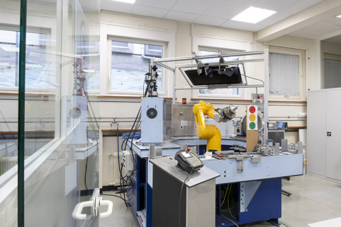 1er étage de soubassement, polissage : polissage robotisé. © Région Bourgogne-Franche-Comté, Inventaire du patrimoine