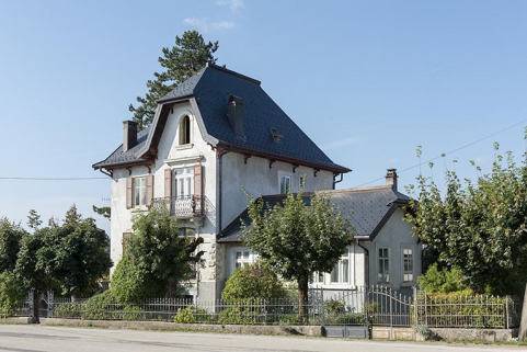 Façades antérieure et latérale droite. © Région Bourgogne-Franche-Comté, Inventaire du patrimoine