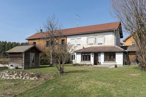 Façade postérieure, de trois quarts droite. © Région Bourgogne-Franche-Comté, Inventaire du patrimoine