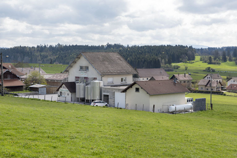 Vue d'ensemble, depuis l'ouest (façades antérieure et latérale droite). © Région Bourgogne-Franche-Comté, Inventaire du patrimoine