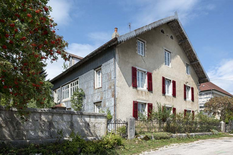 Façade antérieure, de trois quarts gauche. © Région Bourgogne-Franche-Comté, Inventaire du patrimoine