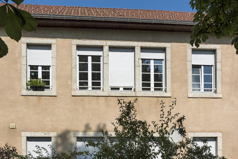 Atelier de fabrication, façade est : fenêtres multiples. © Région Bourgogne-Franche-Comté, Inventaire du patrimoine