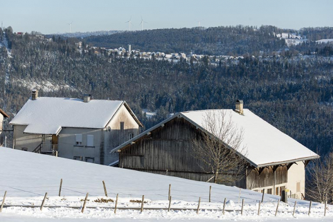Ferme et logement en hiver, depuis l'ouest. © Région Bourgogne-Franche-Comté, Inventaire du patrimoine