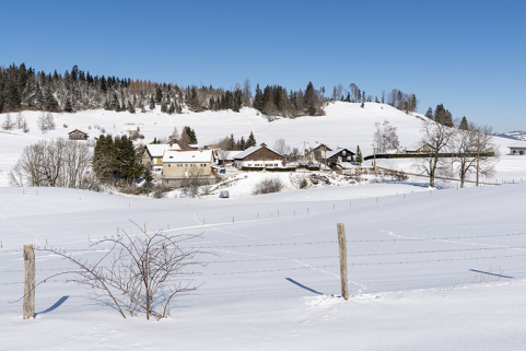 Le Grand Mont, depuis le sud, en hiver. © Région Bourgogne-Franche-Comté, Inventaire du patrimoine