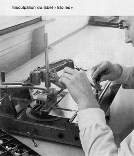 Insculpation du label "Etoiles", 1964. © Région Bourgogne-Franche-Comté, Inventaire du patrimoine