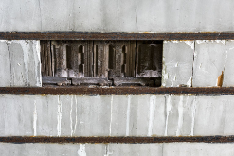 Atelier de fabrication (ancienne tréfilerie) : hourdis de briques plâtrées maintenues par la charpente métallique. © Région Bourgogne-Franche-Comté, Inventaire du patrimoine