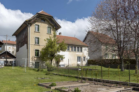 Façade postérieure, de trois quarts gauche. © Région Bourgogne-Franche-Comté, Inventaire du patrimoine