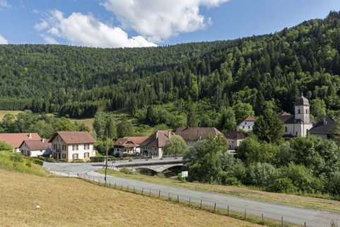 Vue d'ensemble, depuis le nord-ouest. © Région Bourgogne-Franche-Comté, Inventaire du patrimoine