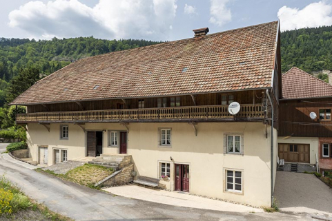 Ferme : façade antérieure, de trois quarts droite. © Région Bourgogne-Franche-Comté, Inventaire du patrimoine