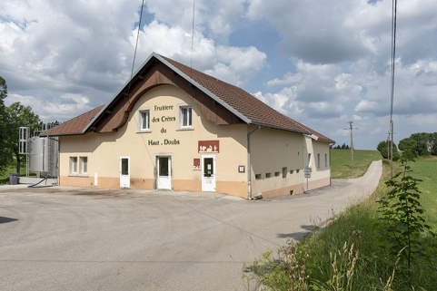 Vue d'ensemble, de trois quarts droite. © Région Bourgogne-Franche-Comté, Inventaire du patrimoine
