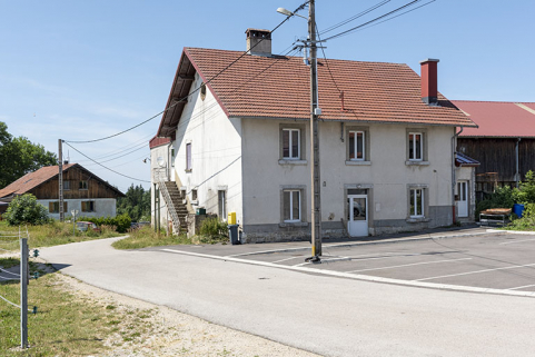 Façade antérieure, de trois quarts gauche. © Région Bourgogne-Franche-Comté, Inventaire du patrimoine