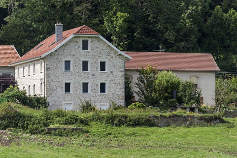 Façade latérale gauche. © Région Bourgogne-Franche-Comté, Inventaire du patrimoine Façade latérale gauche. © Région Bourgogne-Franche-Comté, Inventaire du patrimoine