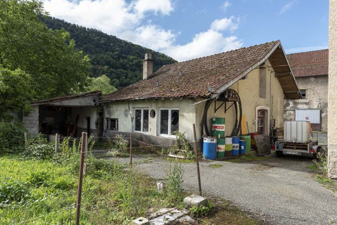 Façades antérieure et latérale gauche. © Région Bourgogne-Franche-Comté, Inventaire du patrimoine Façades antérieure et latérale gauche. © Région Bourgogne-Franche-Comté, Inventaire du patrimoine