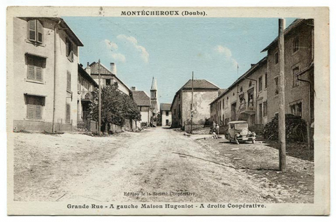 Montécheroux (Doubs). Grande Rue - A gauche Maison Hugoniot - A droite Coopérative, 2e quart 20e siècle [avant 1935]. © Région Bourgogne-Franche-Comté, Inventaire du patrimoine