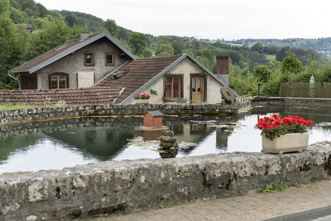 Usine et bassin de retenue, vus du nord. © Région Bourgogne-Franche-Comté, Inventaire du patrimoine