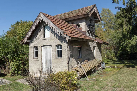Pigeonnier : façades antérieure et latérale droite, de trois quarts. © Région Bourgogne-Franche-Comté, Inventaire du patrimoine Pigeonnier : façades antérieure et latérale droite, de trois quarts. © Région Bourgogne-Franche-Comté, Inventaire du patrimoine