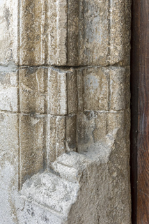 Façade sur la Grande Rue : détail de moulure de la baie dans la véranda. © Région Bourgogne-Franche-Comté, Inventaire du patrimoine Façade sur la Grande Rue : détail de moulure de la baie dans la véranda. © Région Bourgogne-Franche-Comté, Inventaire du patrimoine